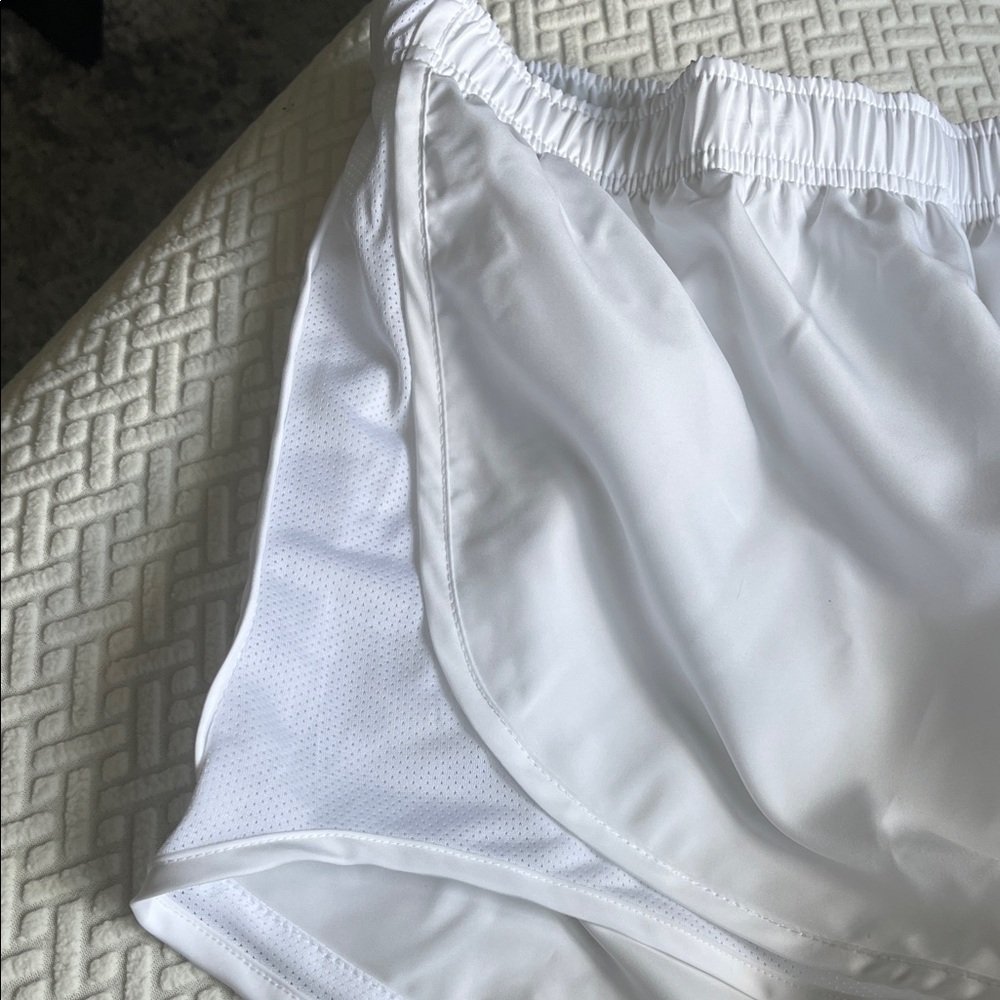 2 Nike White Running Shorts, new - Picture 4 of 6